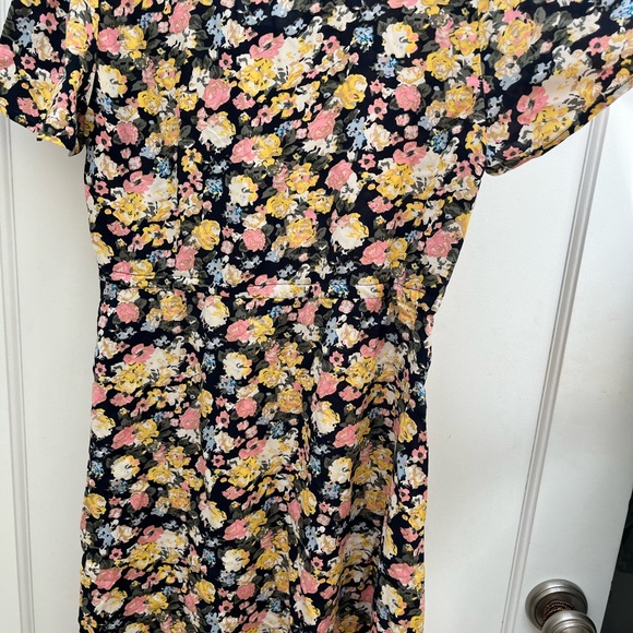 NWT Spring Vero Moda Floral Dress - Picture 6 of 7